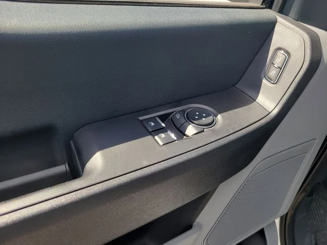 New 2025 Oxford White Ford XL image 11