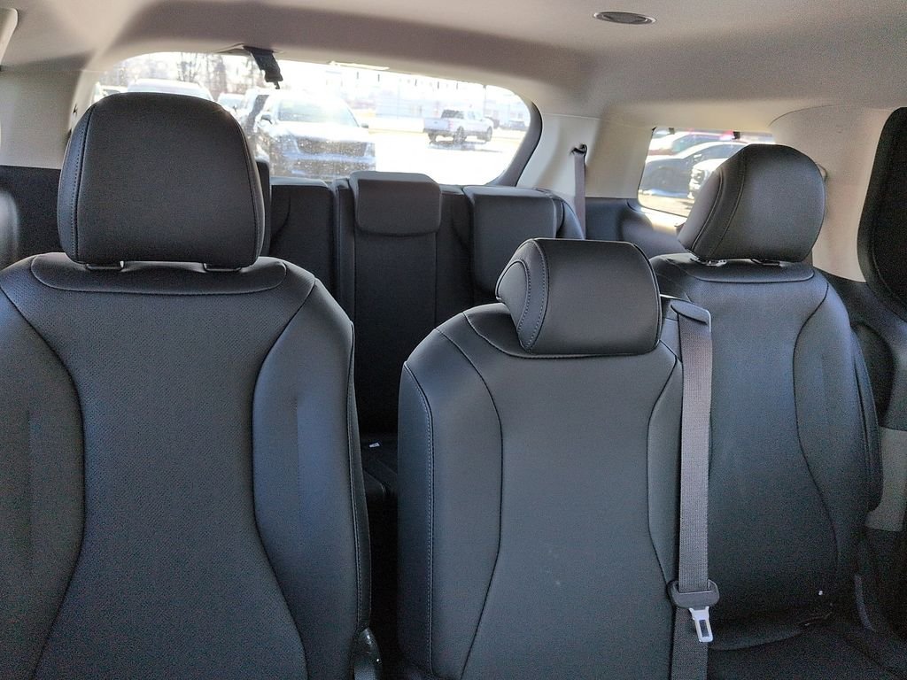 New 2026 Ceramic Silver Kia EX image 8