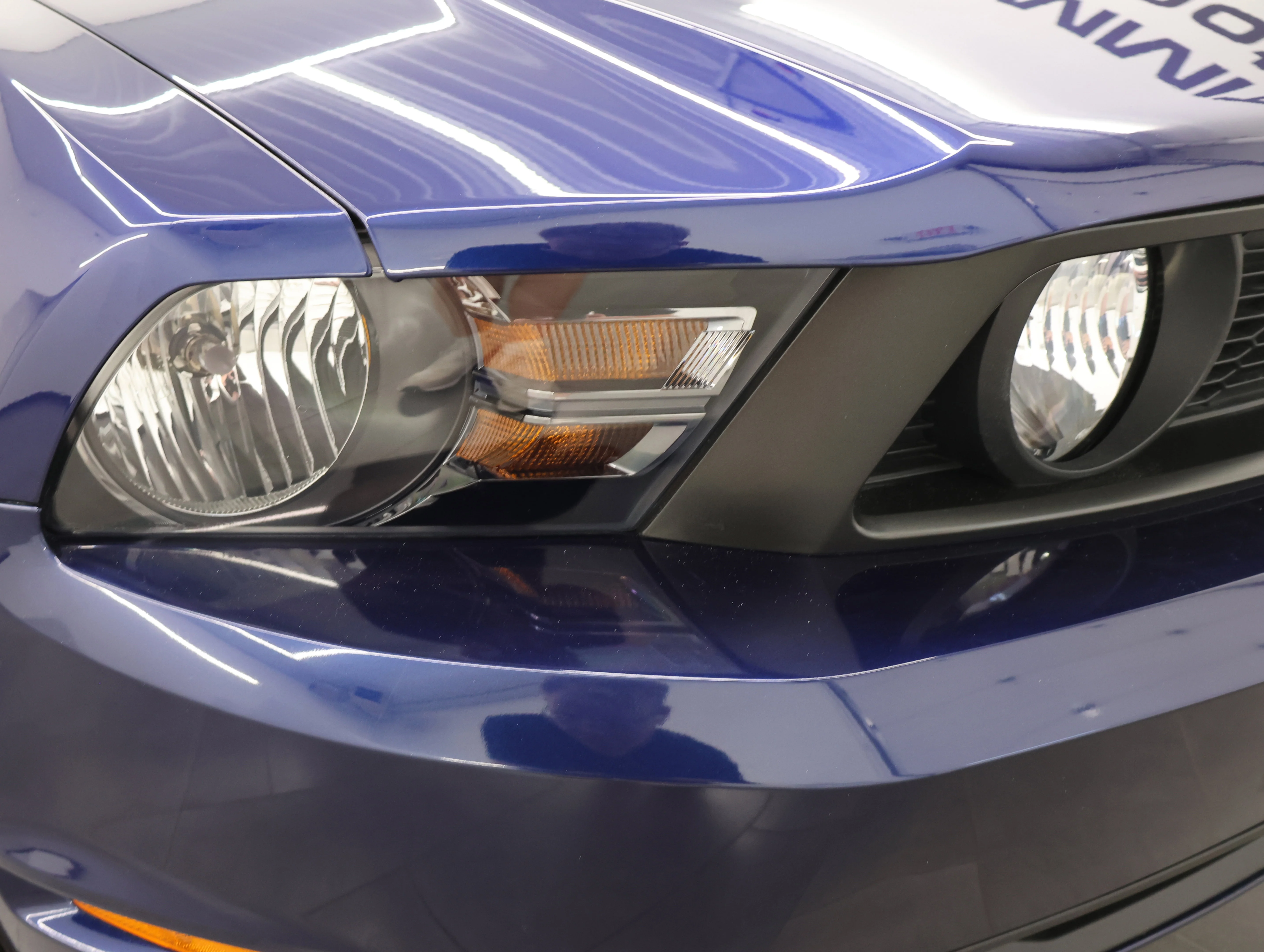 Used 2010 Kona Blue Metallic Ford GT Premium image 21