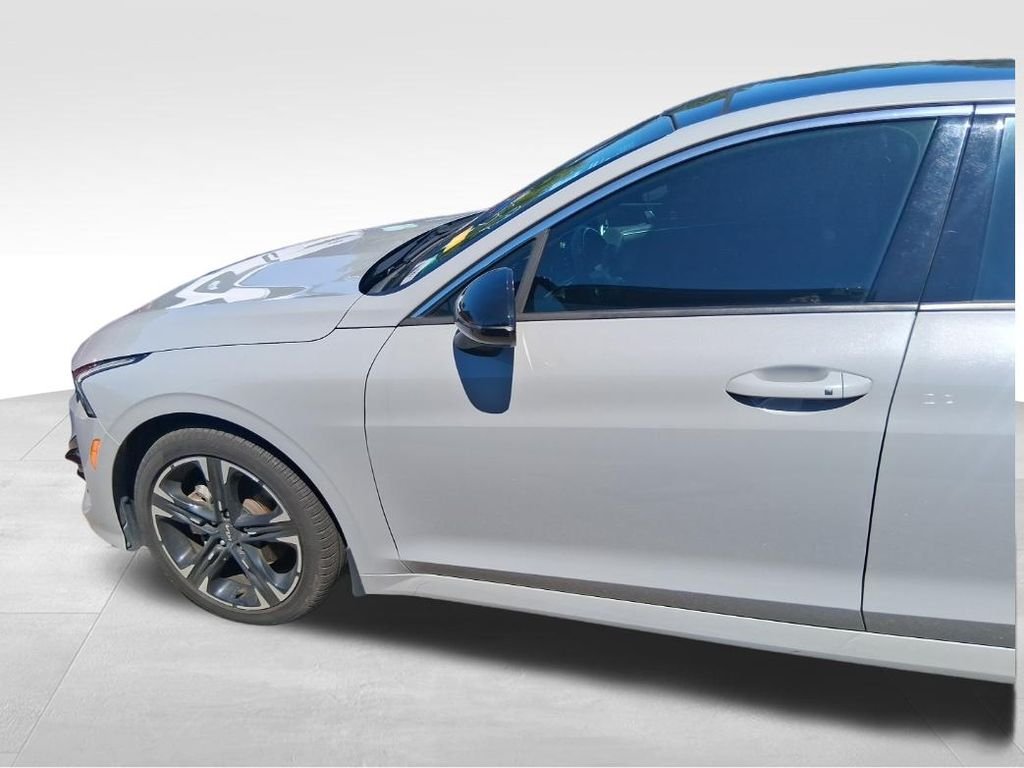 Used 2023 Gray Kia GT-Line image 16