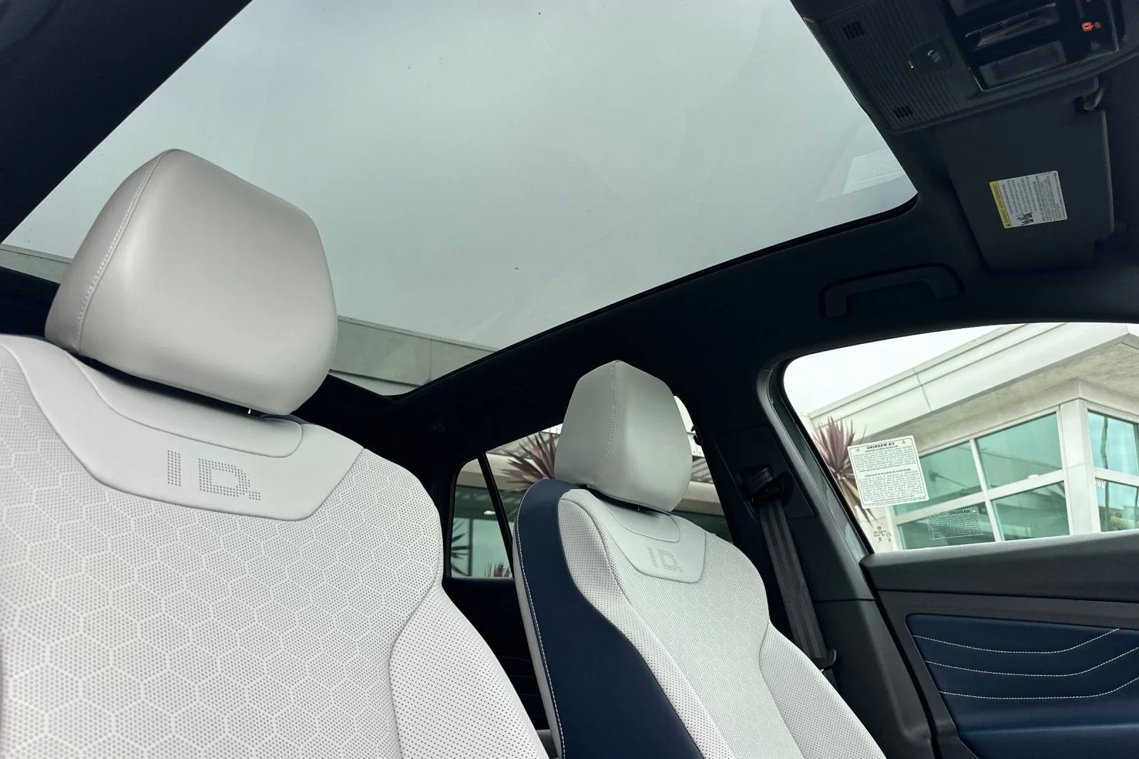 2025 Volkswagen ID.4 PRO S PLUS - Photo 15