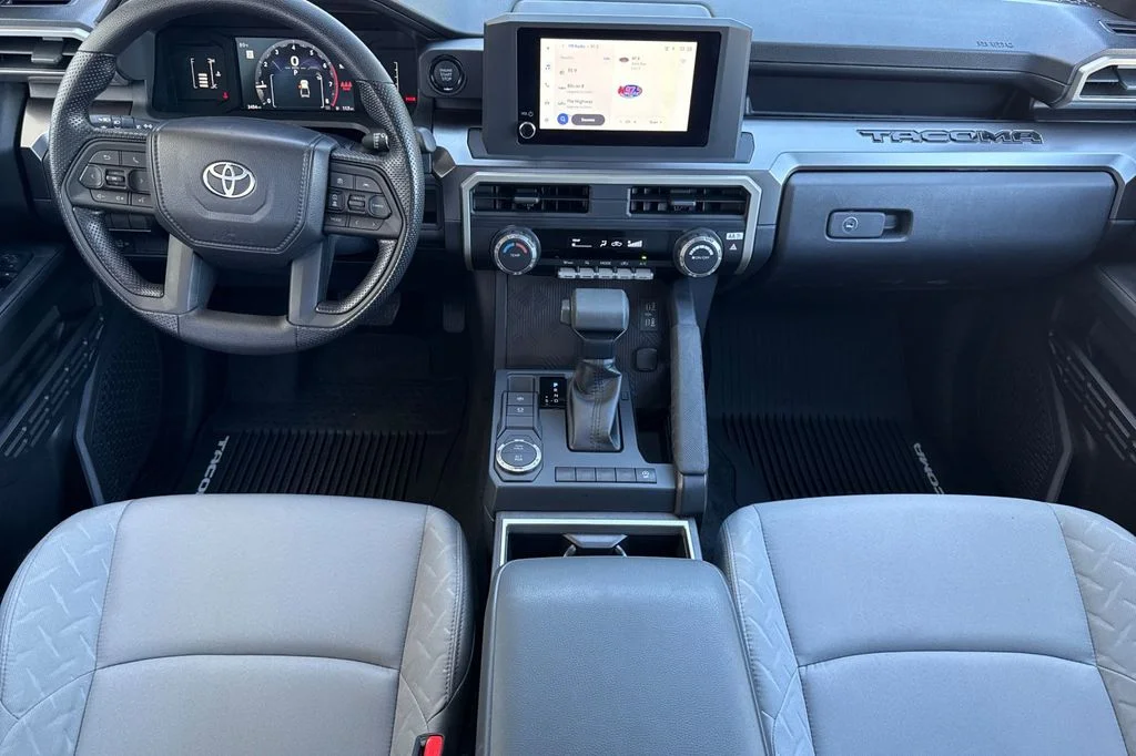 Used 2025 White Toyota SR5 image 17