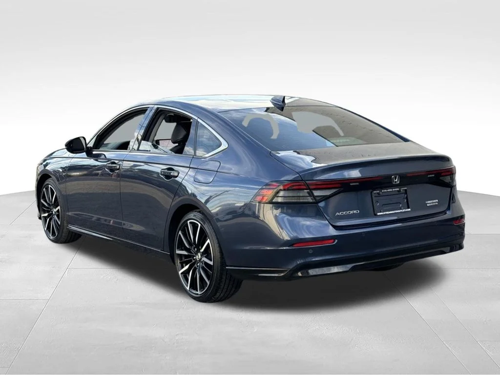 Used 2023  Honda Touring image 6