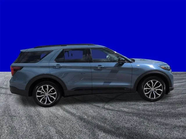 New 2026 Vapor Blue Metallic Ford ST-Line image 3
