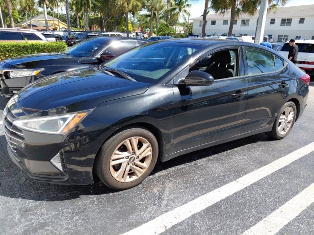 Used 2020 Black Hyundai SEL image 1