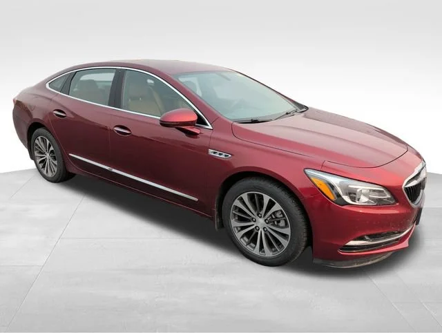 Used 2017 CRIMSON RED TINTCOAT Buick Essence image 9