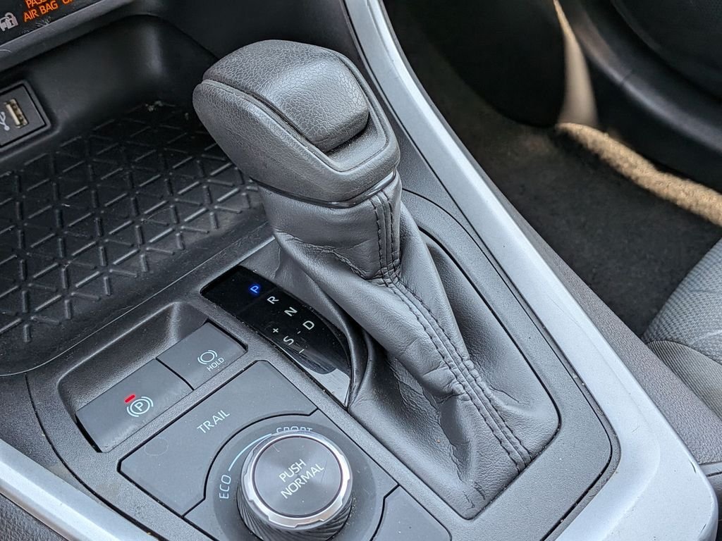Certified Used 2025 Silver Toyota XLE image 26