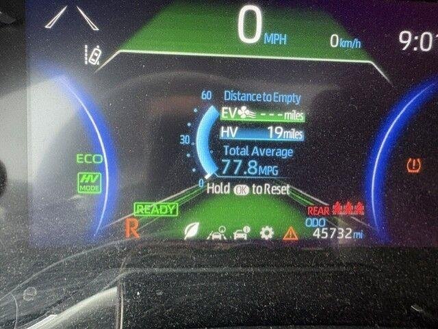 Certified Used 2022 Magnetic Gray Metallic Toyota SE image 19