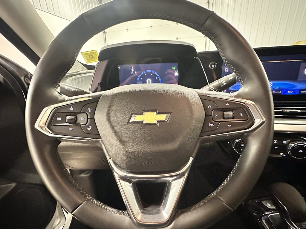 Used 2024 White Chevrolet LT image 32