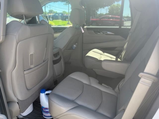 Used 2020 White Cadillac Luxury image 9