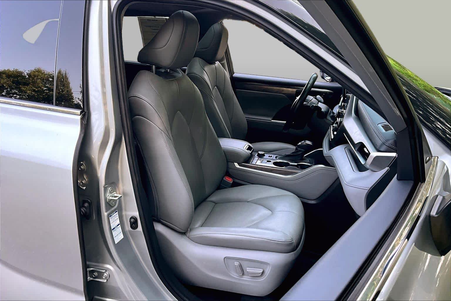Used 2020 Celestial Silver Metallic Toyota Limited image 8