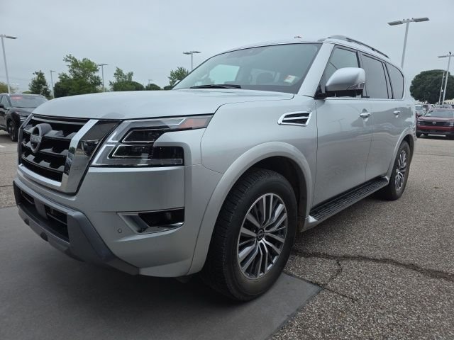 Used 2023 Silver Nissan SL image 3
