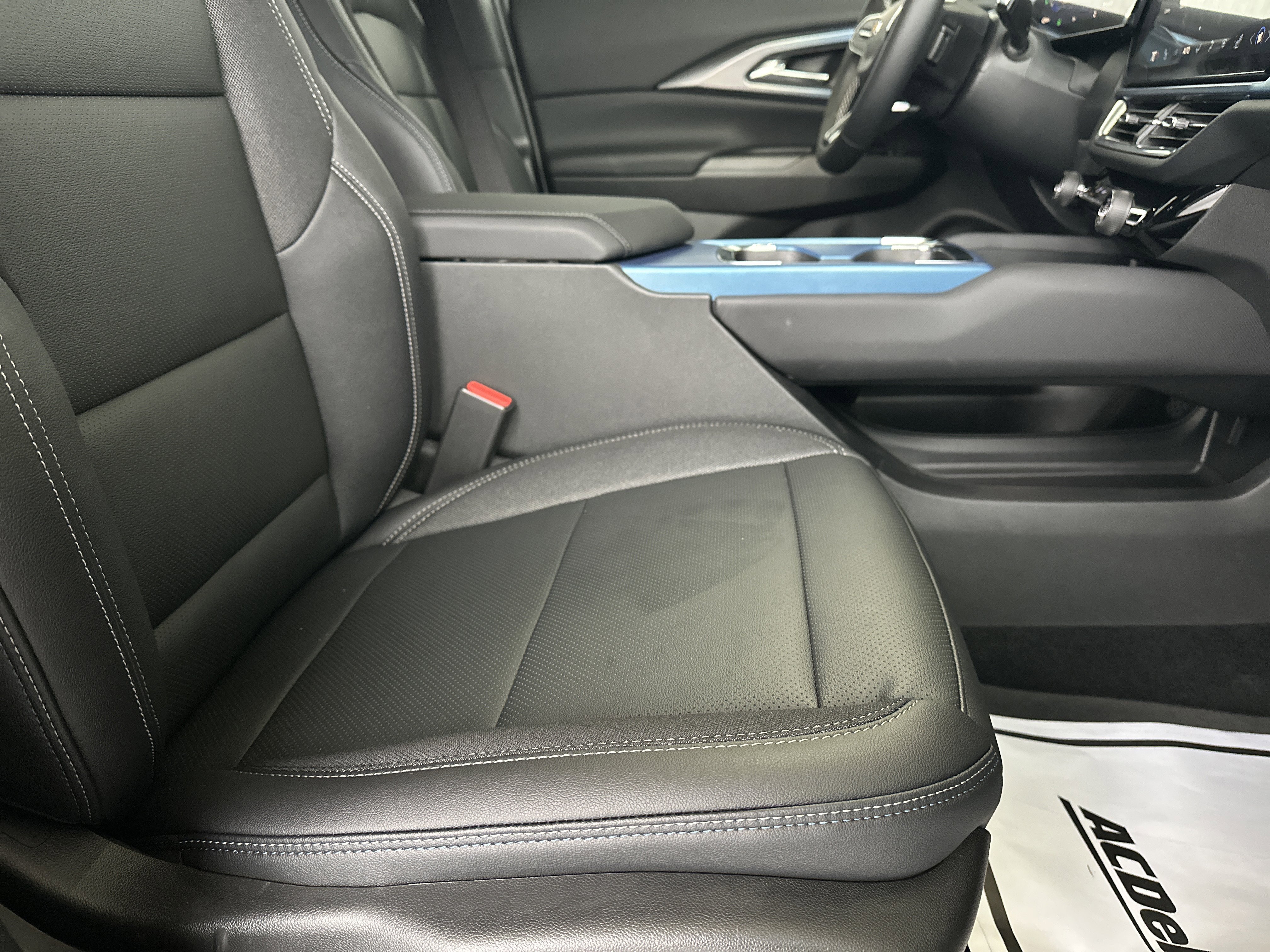 2026 Chevrolet Equinox EV 2LT - Photo 14