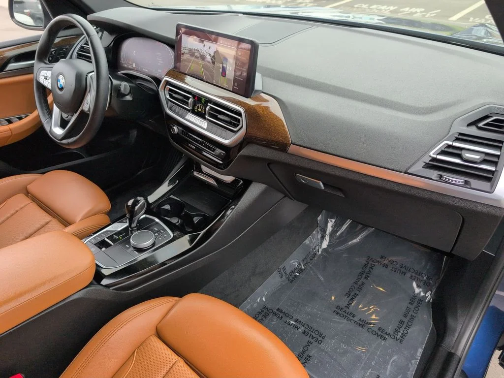 Used 2023 Blue BMW xDrive30i image 9