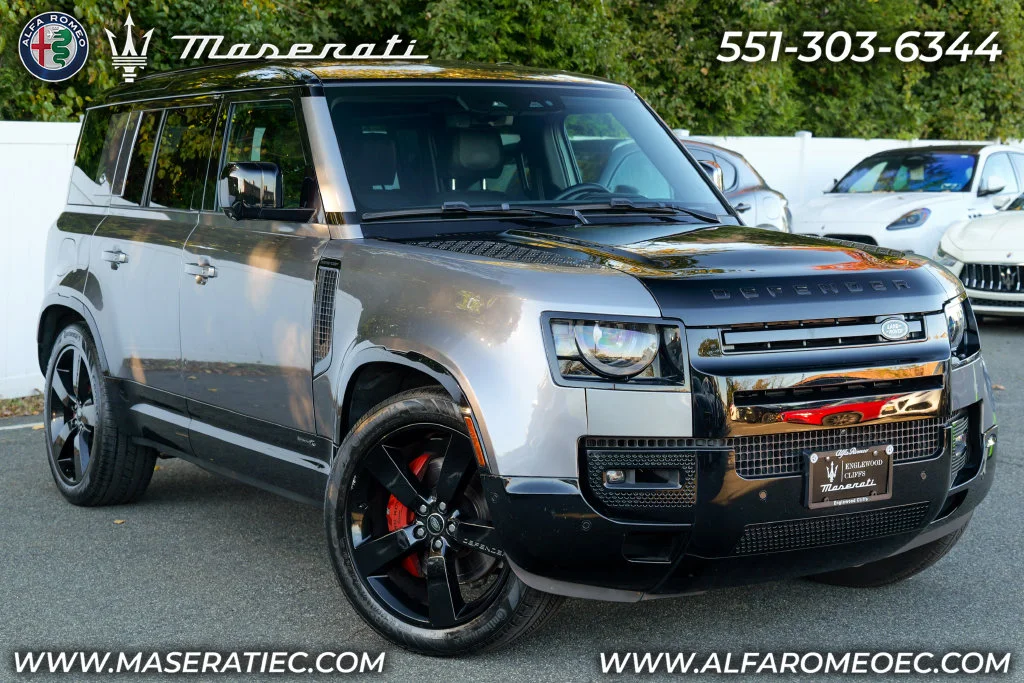 Used 2023 Gray Land Rover X image 1