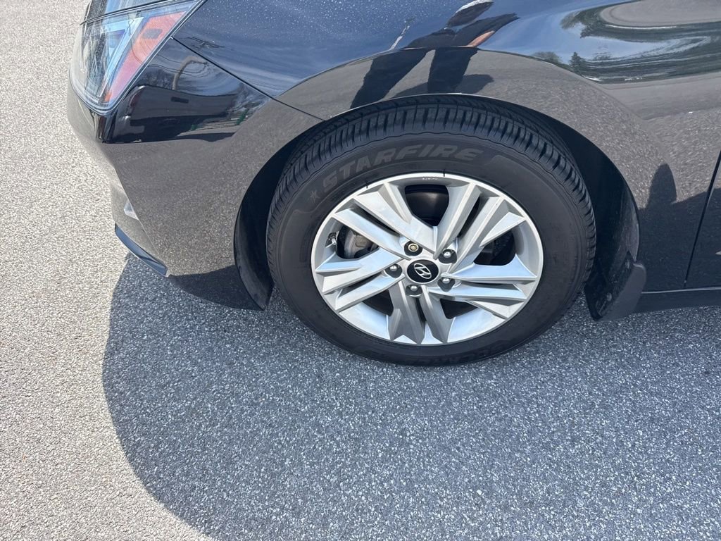 Used 2020 Phantom Black Hyundai Value Edition image 10