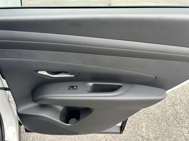 New 2026 White Hyundai SEL Plus AWD image 5