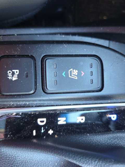 Used 2018 Mineral Gray Hyundai 2.4 Base image 20