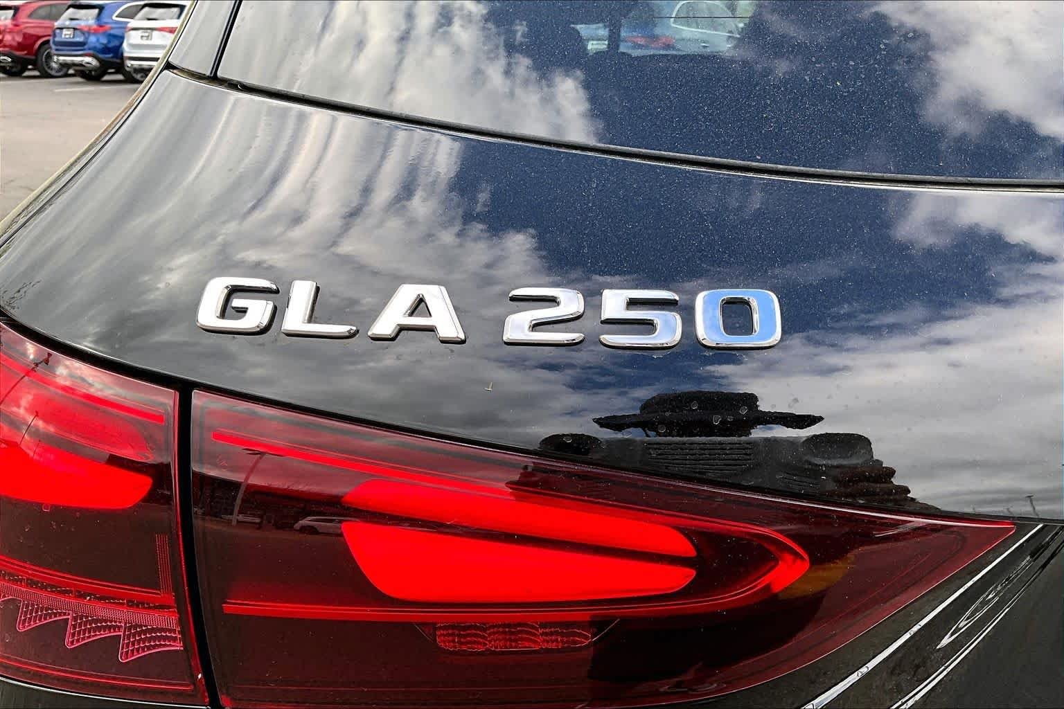 Certified Used 2025 Night Black Mercedes-Benz GLA 250 image 31