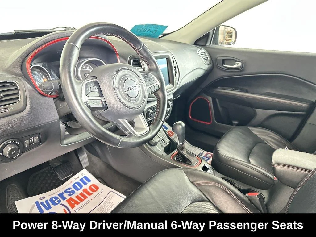 Used 2018 Redline Pearlcoat Jeep Trailhawk image 19