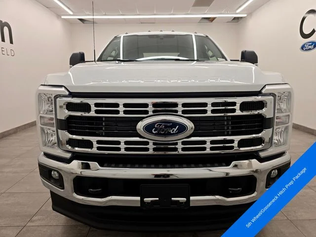 New 2026 Oxford White Ford F-350® XLT image 7