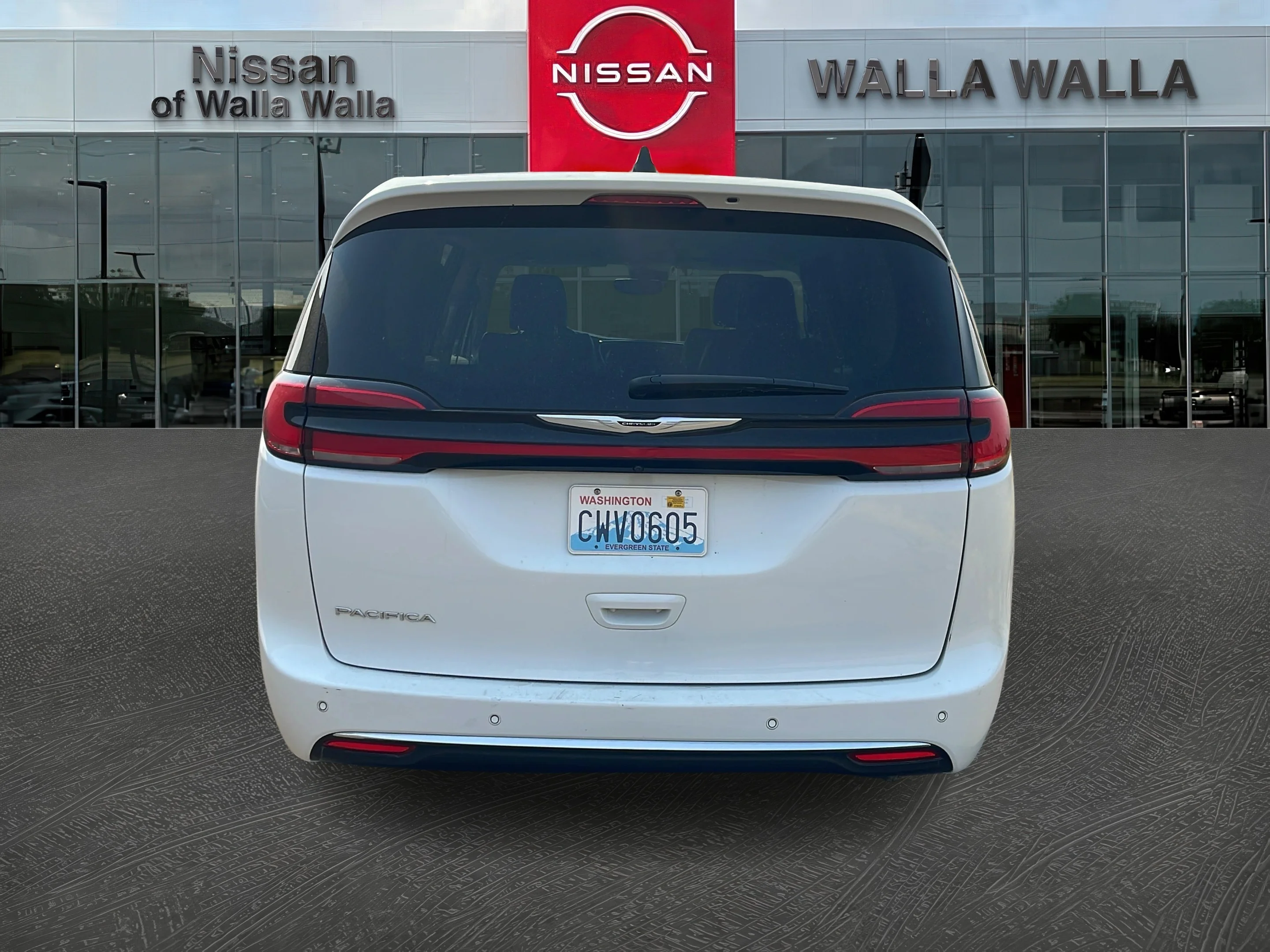 Used 2024 Bright White Clearcoat Chrysler Touring L image 6