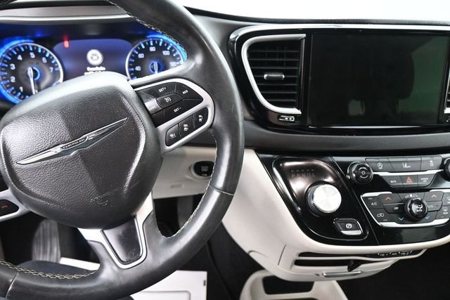 Used 2022 White Chrysler Touring L image 28