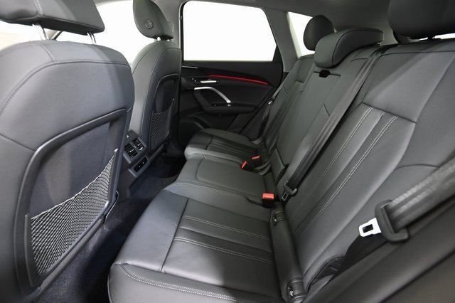 2025 Audi Q5 Premium photo 2