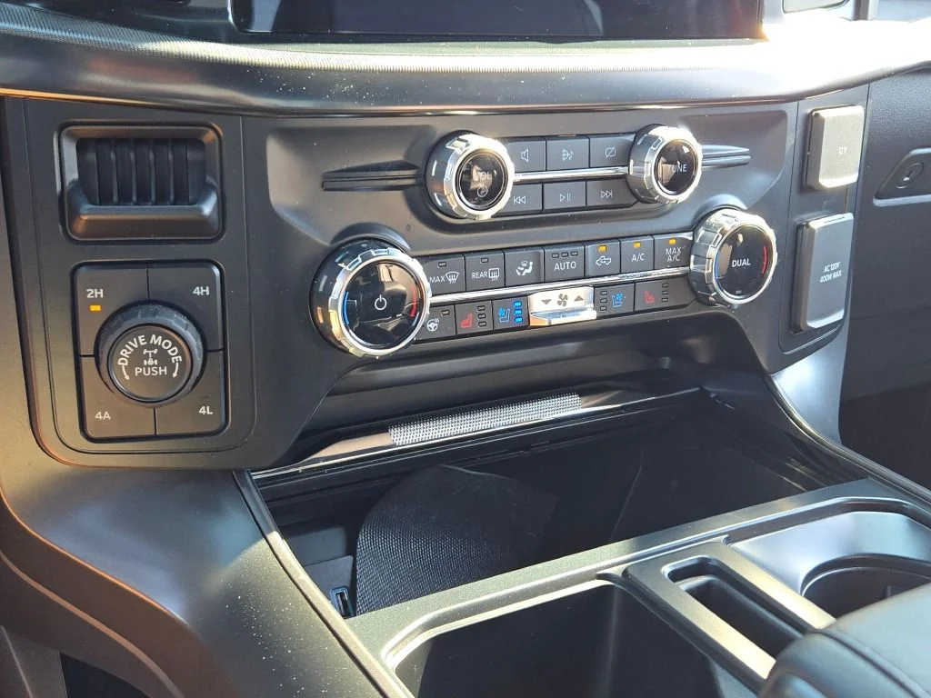 Used 2024 Red Ford Lariat image 27