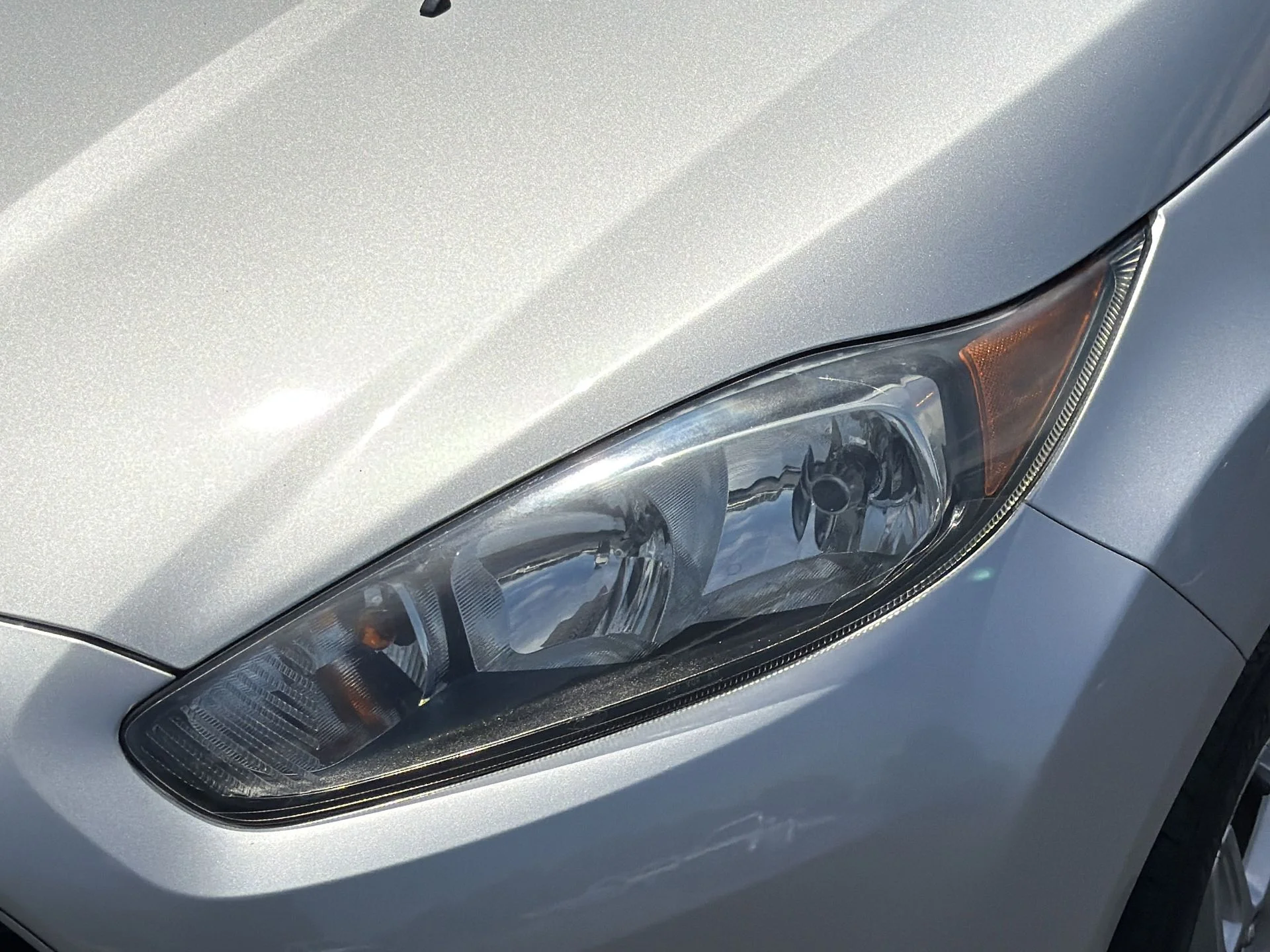 Used 2018 Silver Ford SE image 28