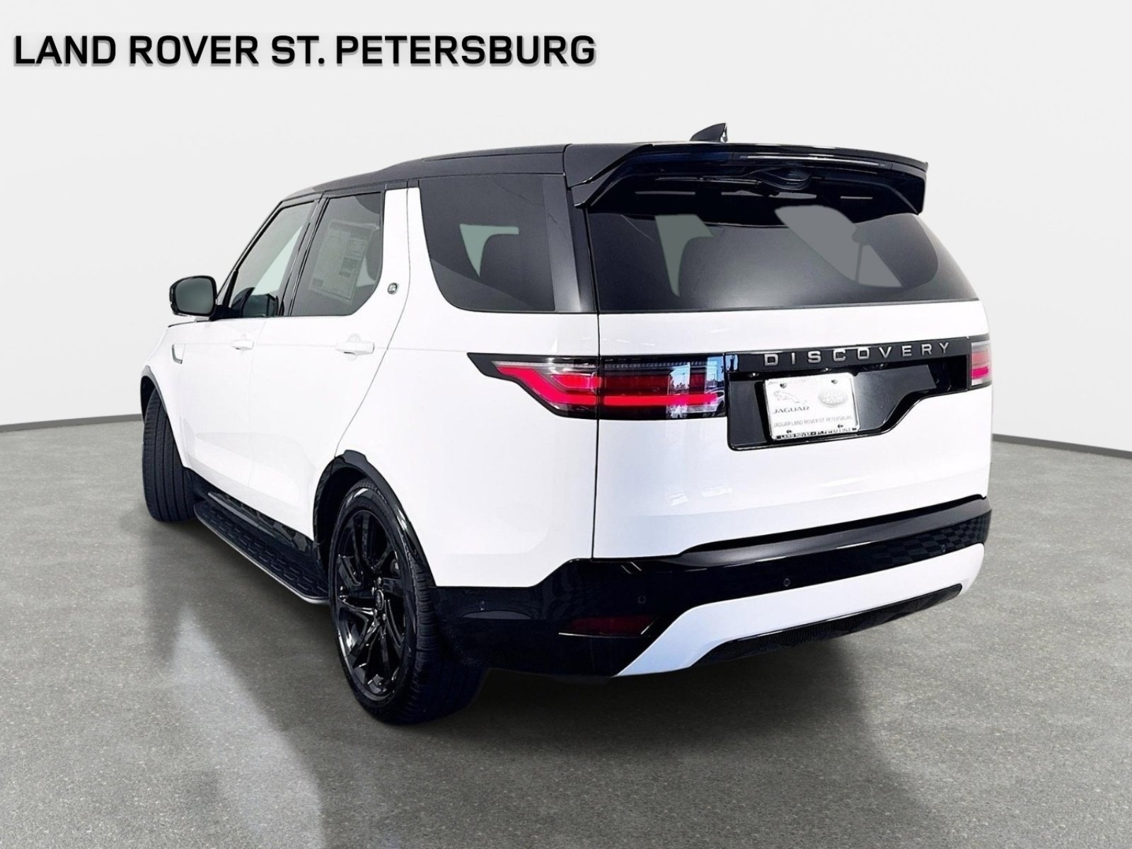 Used 2025 Fuji White Land Rover Dynamic SE image 7