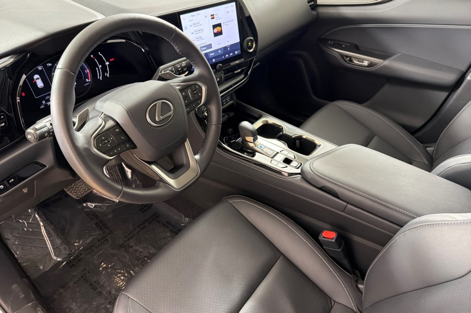 Used 2022 Eminent White Pearl Lexus NX 250 AWD image 9