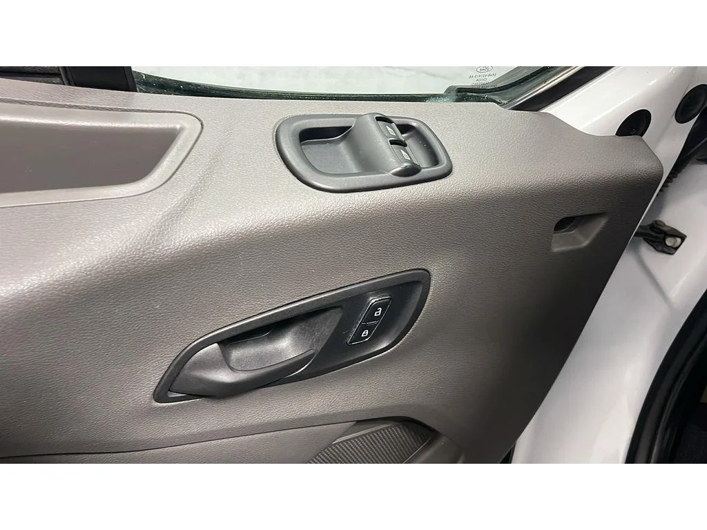 Used 2024 Oxford White Ford 130 WB 3.5L V6 1 Owner image 16