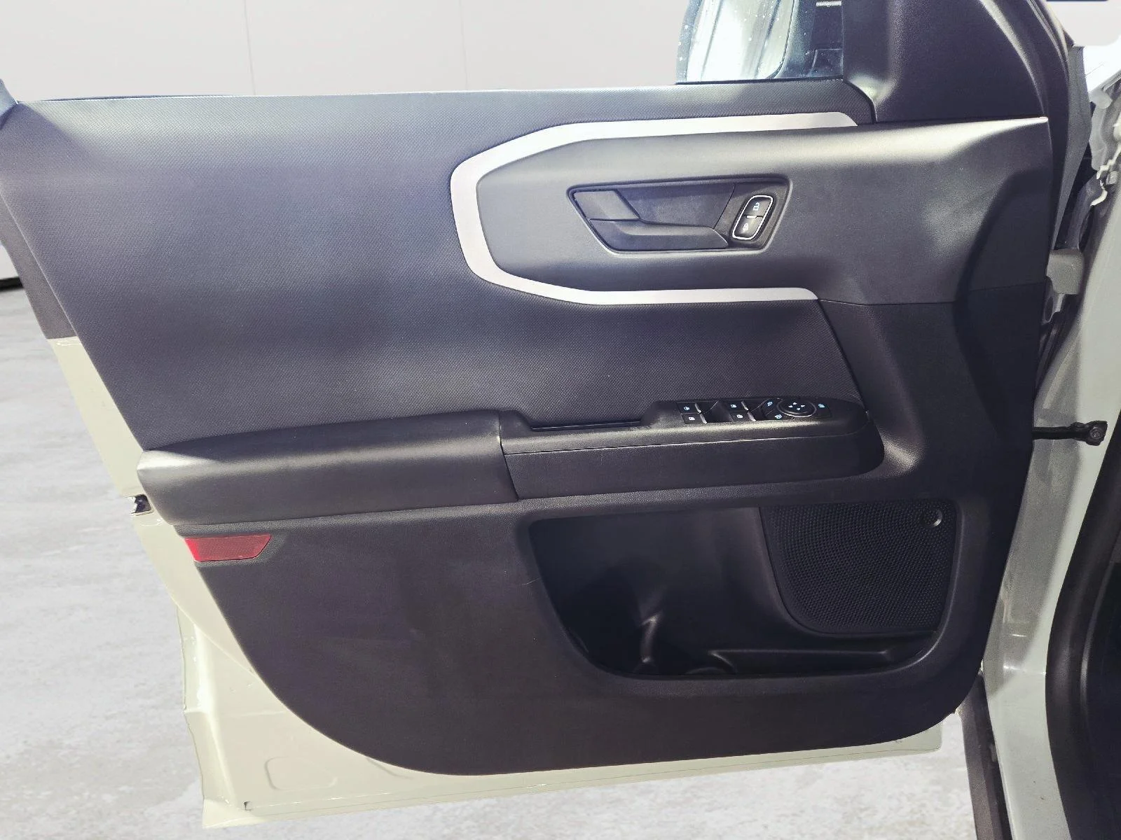 Used 2024 Cactus Gray Ford Big Bend image 10