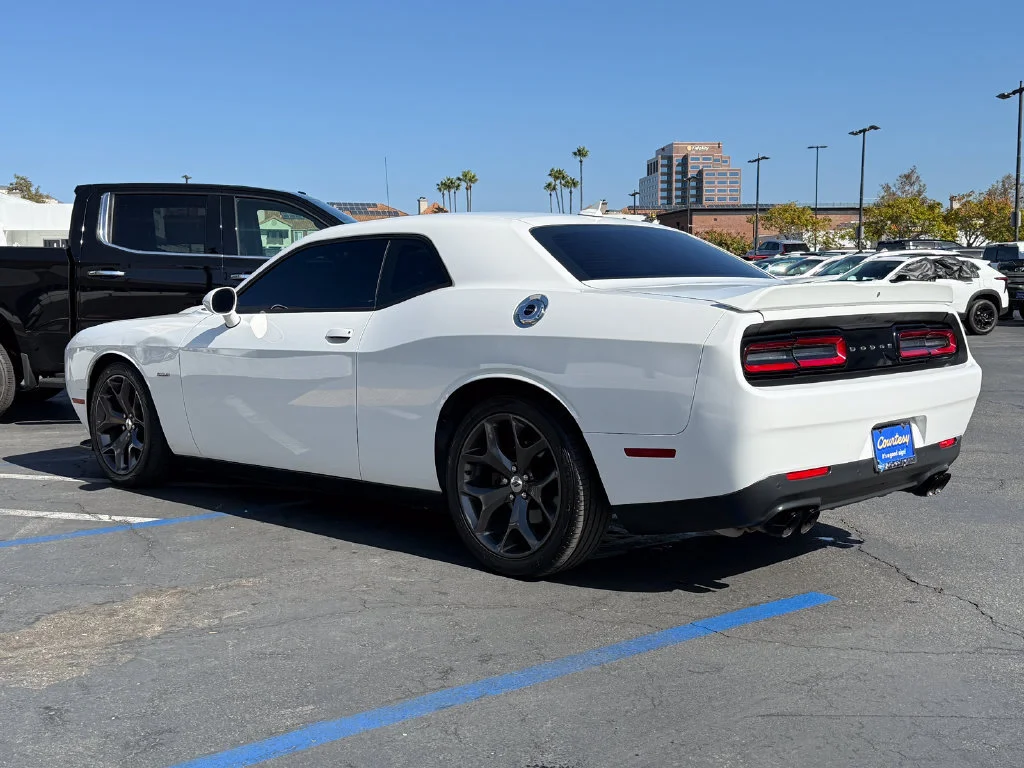 Used 2019  Dodge R/T image 9
