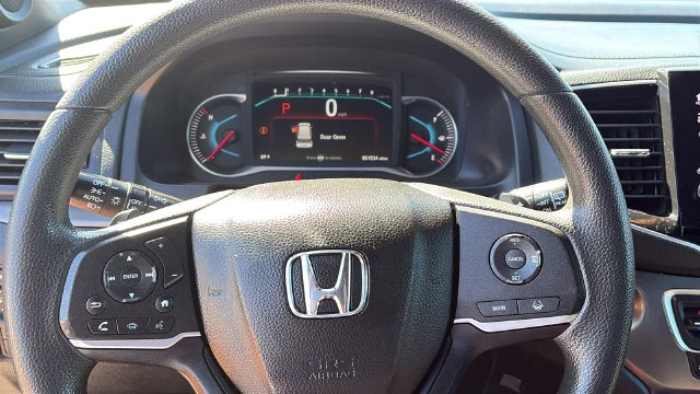 Used 2022  Honda Sport image 12