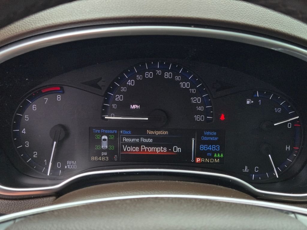 Used 2015 White Cadillac Luxury image 23