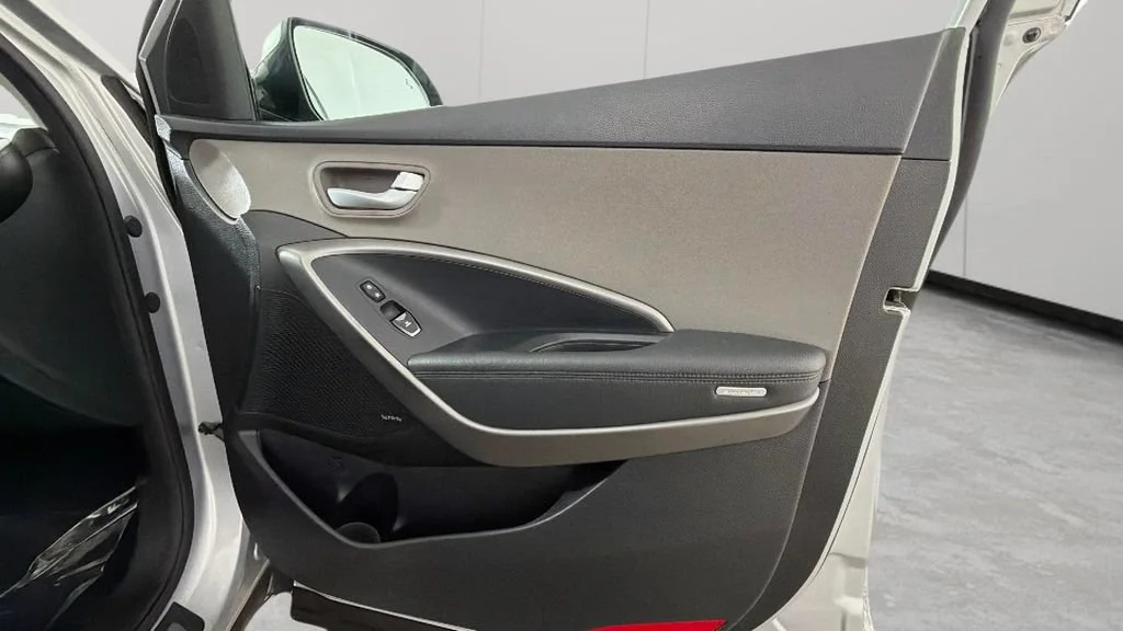 Used 2017  Hyundai Limited Ultimate image 33