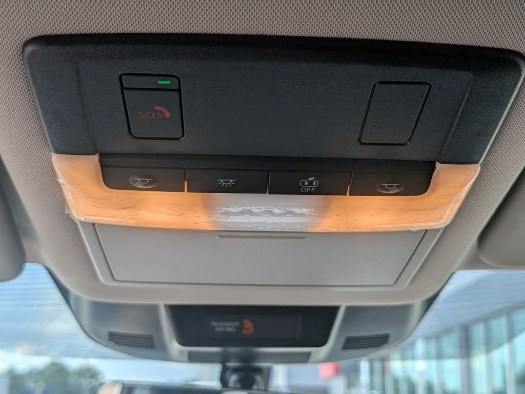New 2026 Everest White Pearl TriCoat Nissan Rock Creek® image 20