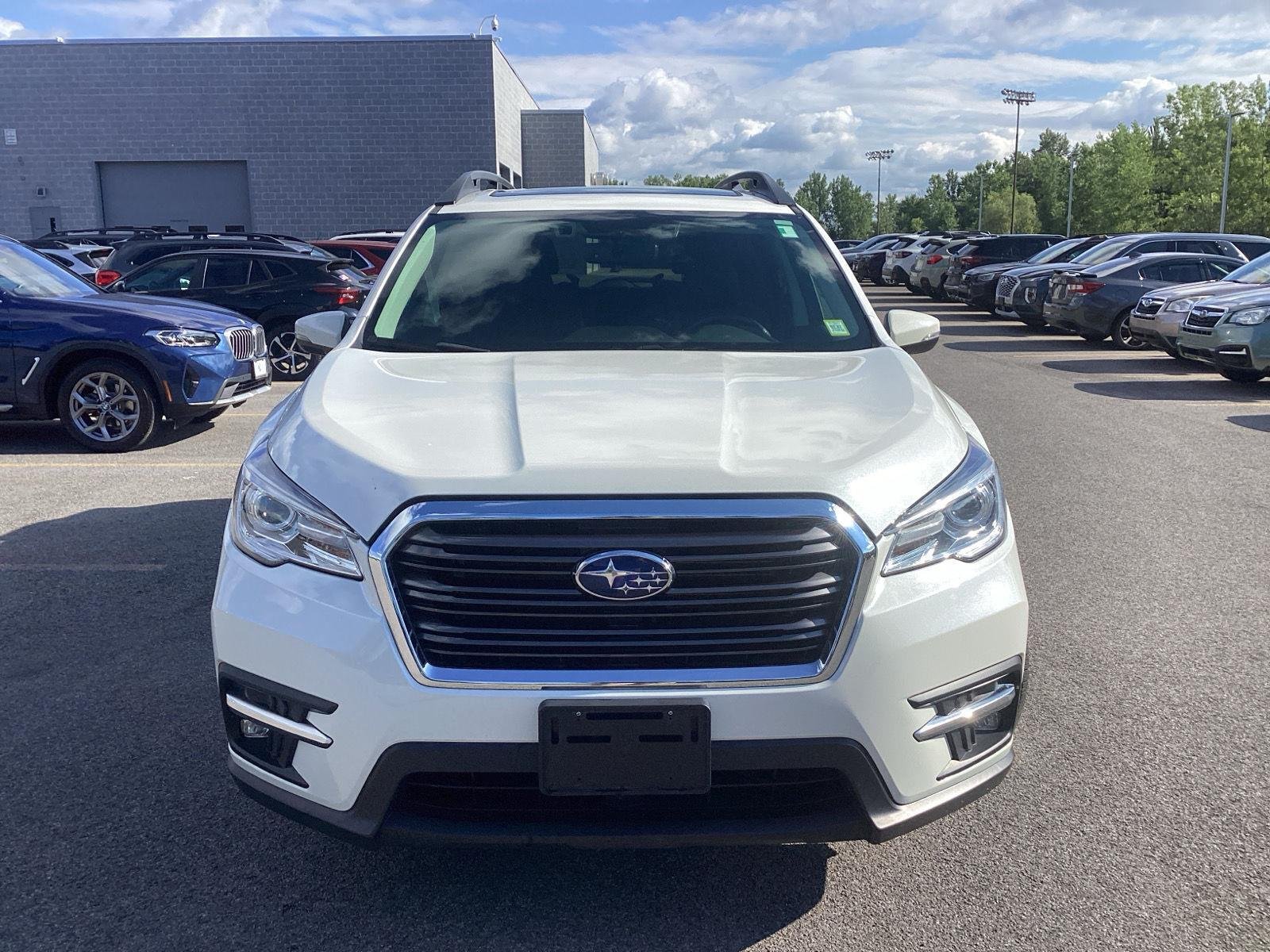 Used 2022 Crystal White Pearl Subaru Limited image 2