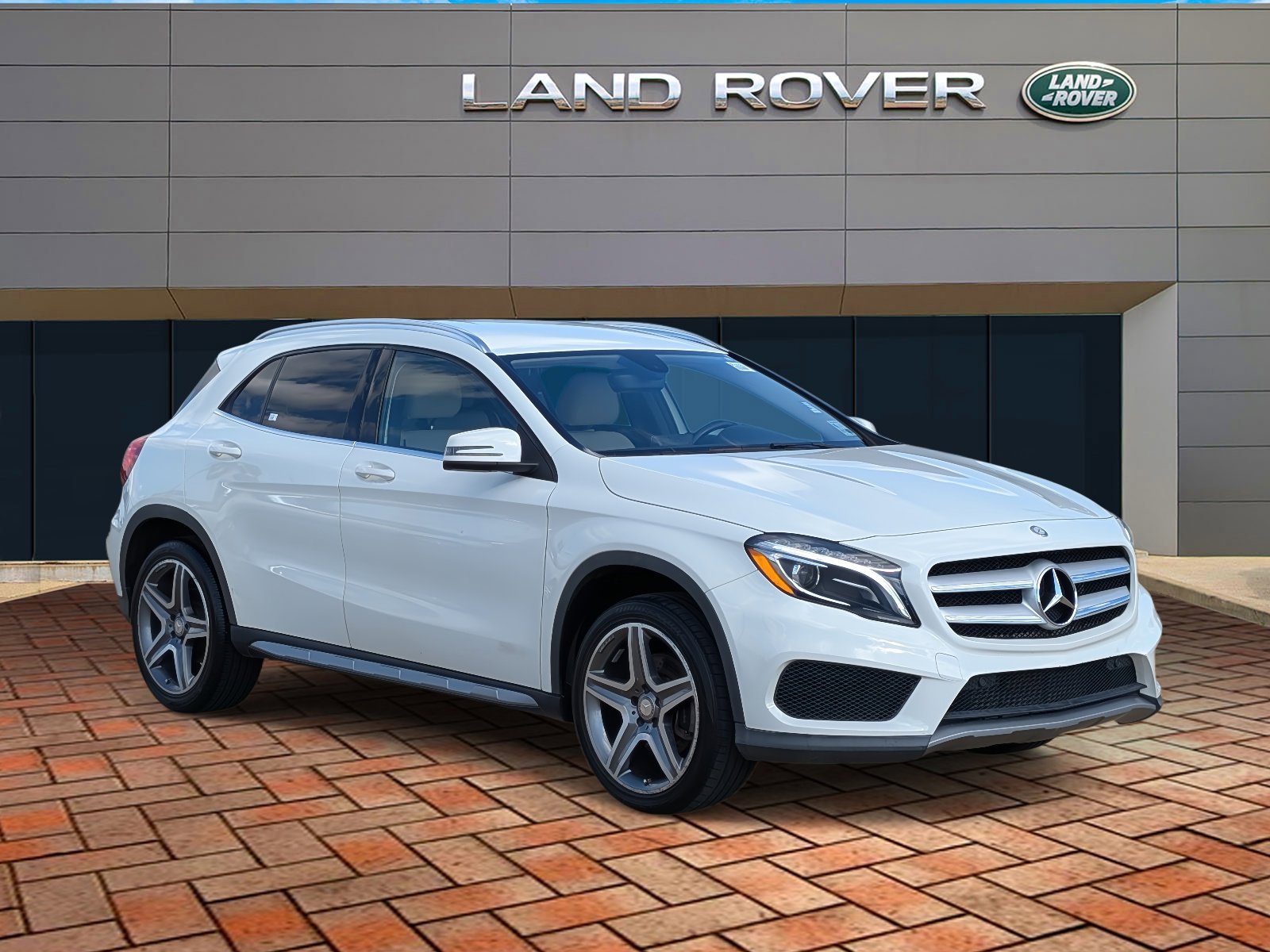 2015 Mercedes Benz GLA 250 photo 3