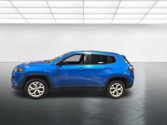 Used 2024 Blue Jeep Latitude image 7