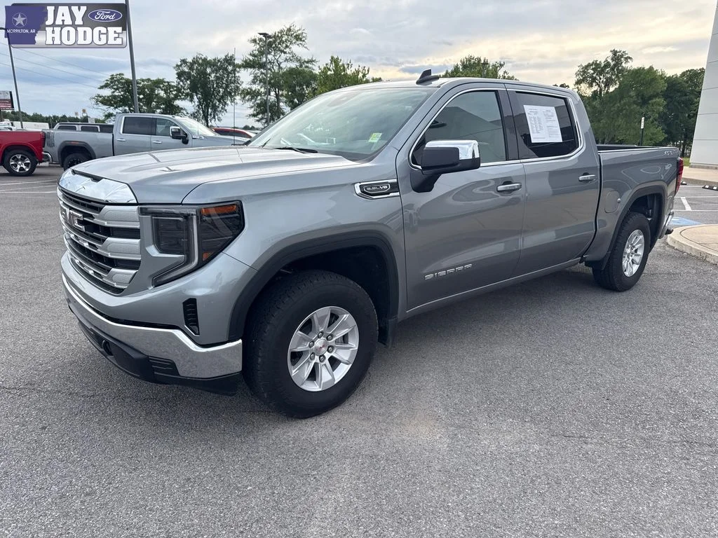 Used 2025 GMC Sierra 1500 SLE with VIN 3GTUUBED0SG230777 for sale in Little Rock