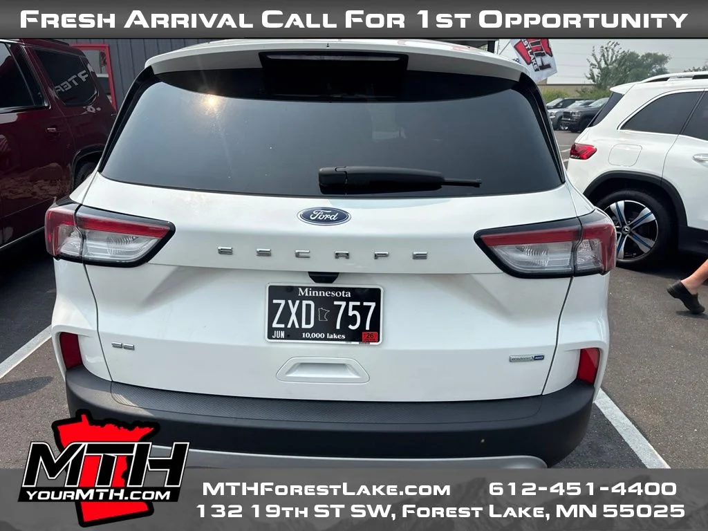 Used 2020 White Ford SE image 5