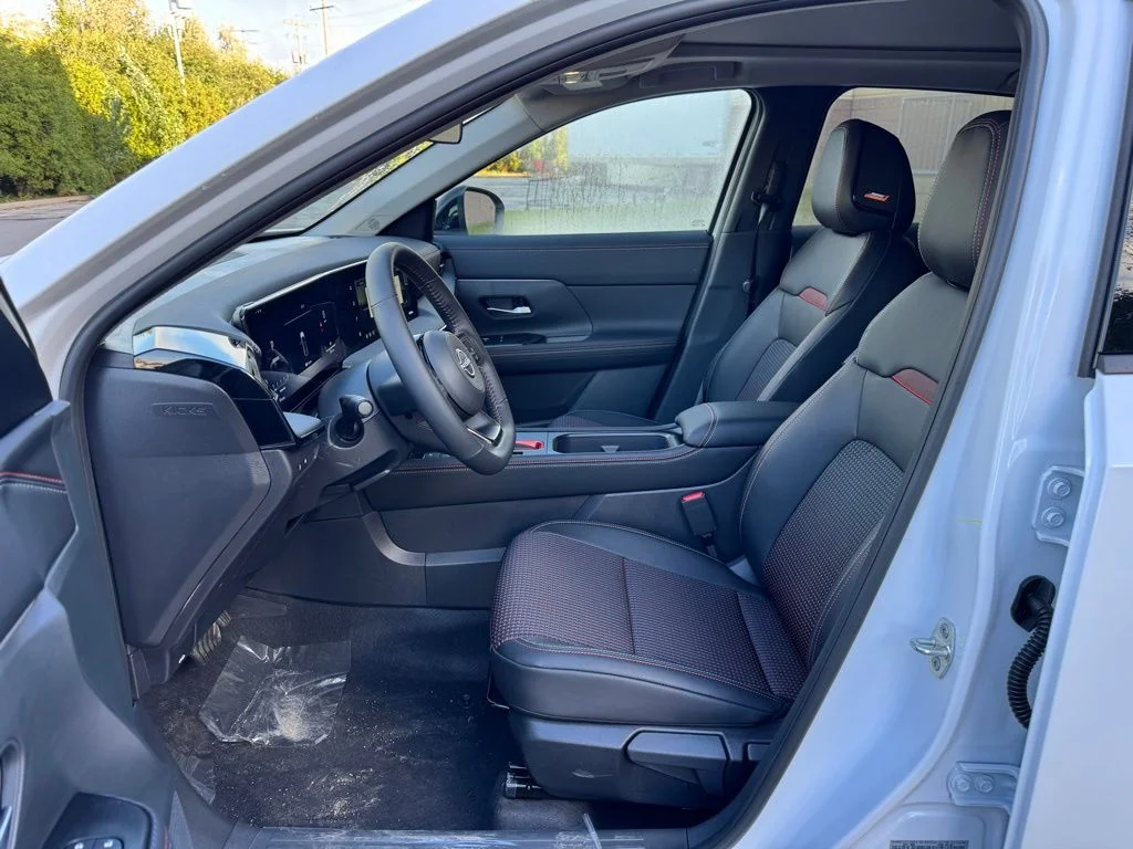 New 2026 Aspen White TriCoat Nissan SR image 9