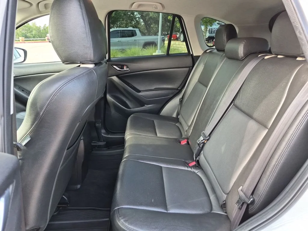 Used 2016 White Mazda Sport image 32
