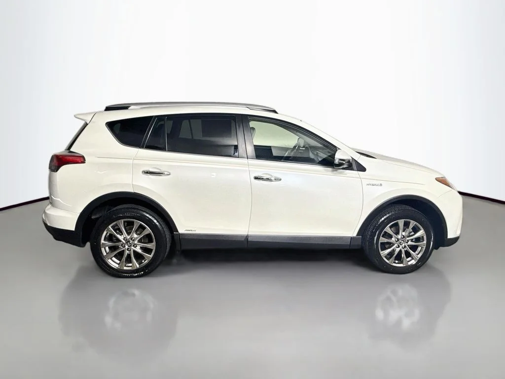 Certified Used 2016 Blizzard Pearl Toyota Limited image 8