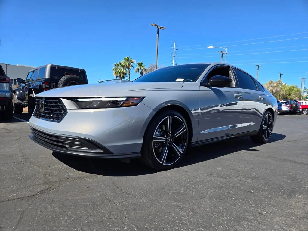 Used 2025 Gray Honda Sport image 2