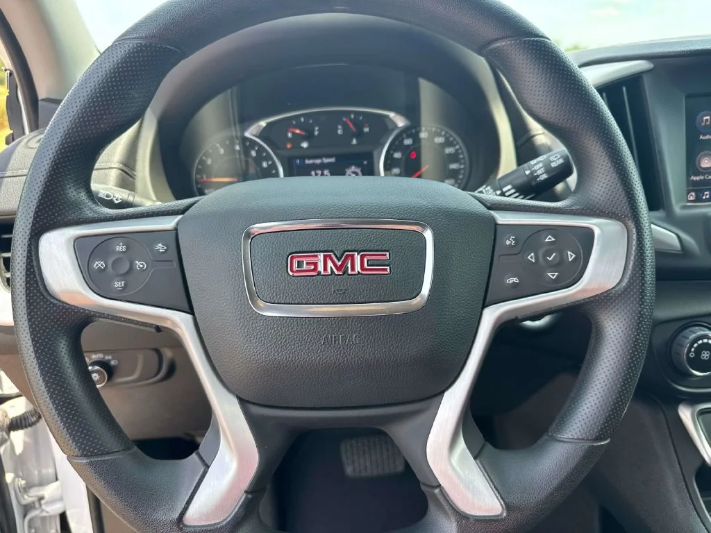 Used 2024 White GMC SLE image 30