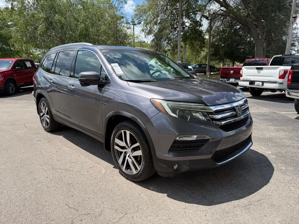 2017 Honda Pilot 2WD Touring's photo